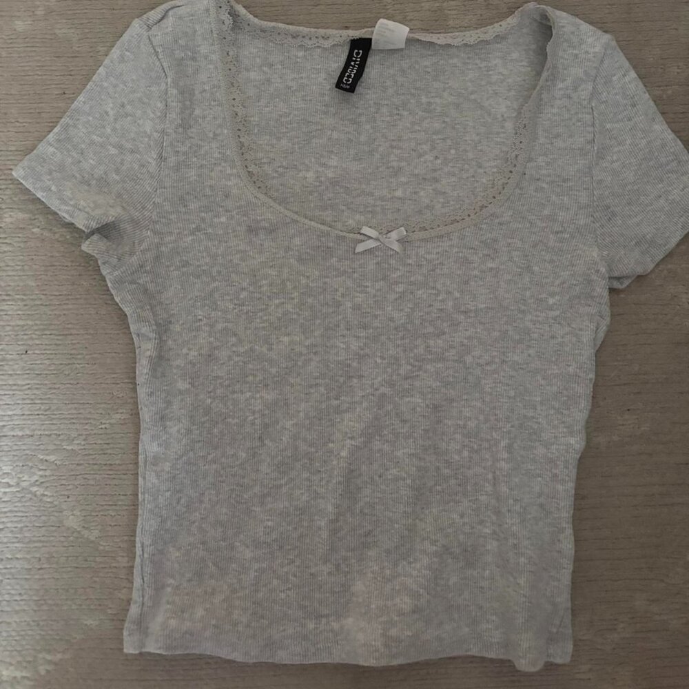 H&M Women's Grey Crop-top